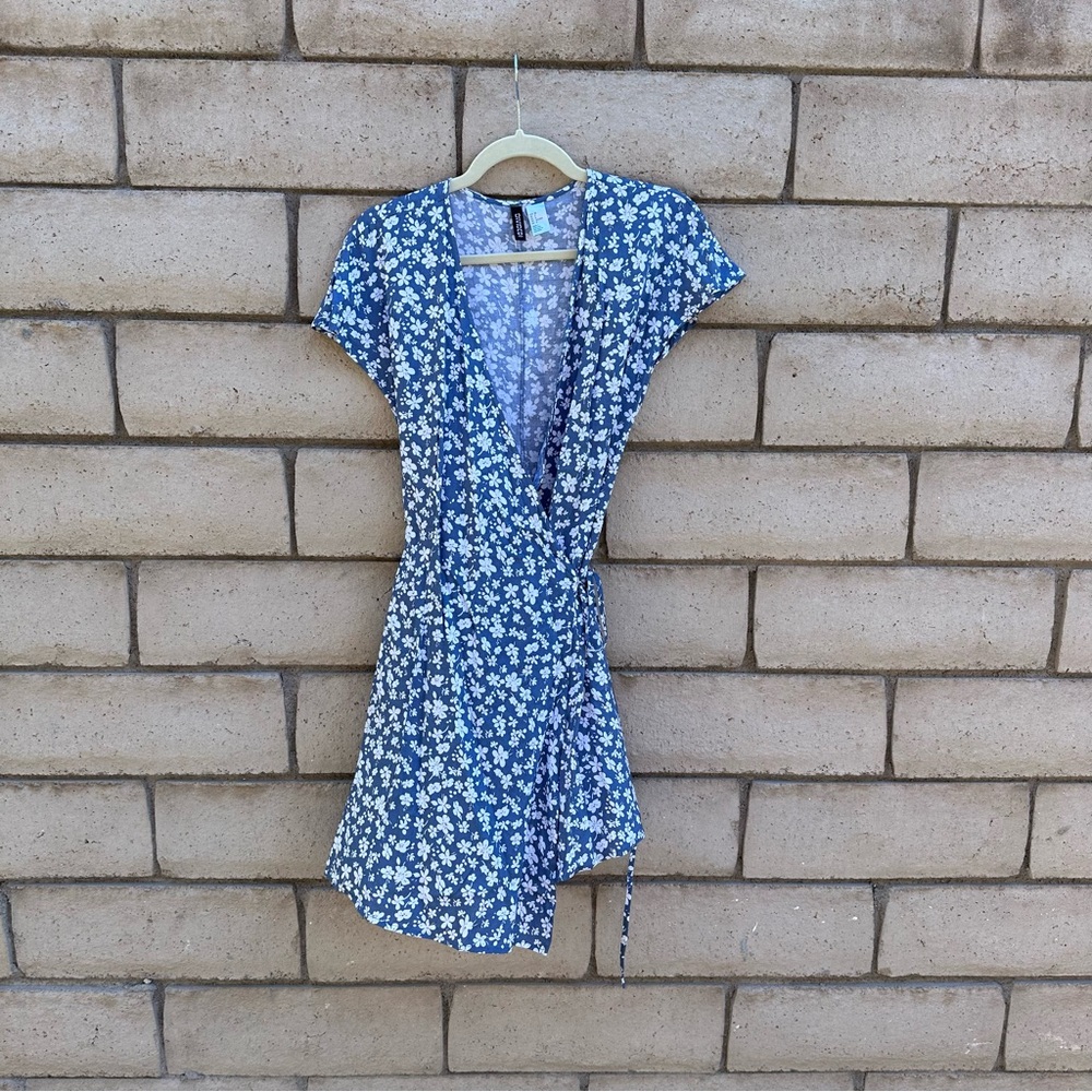 H&M Blue and White Floral Mini Dress